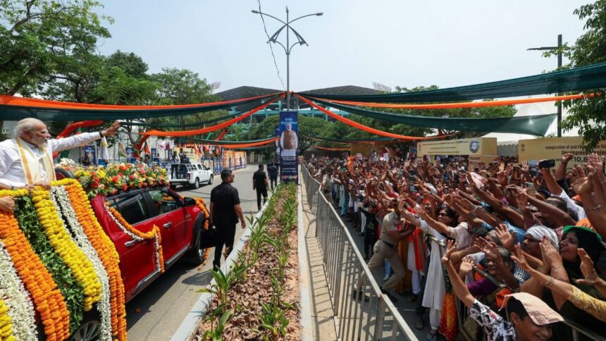 PM Modi's visit to Kerala: 'double engine' voting bugle, highway confidence war, boycott by Pinarayi