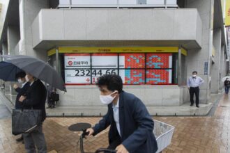 Asian stocks fall as hopes for a resolution to the Iran issue fade