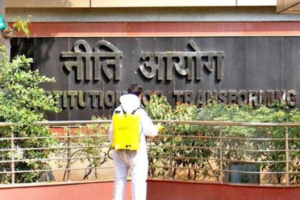 Parliamentary committee reprimands Planning Ministry Niti Aayog for sloppy financial management