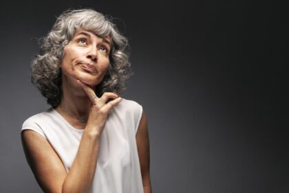 What you need to know if your hair starts to grow gray quickly