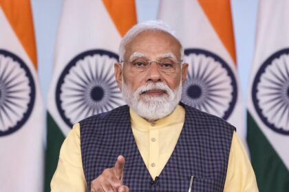 PM Modi urges industry to increase investment and prioritize research to scale up manufacturing