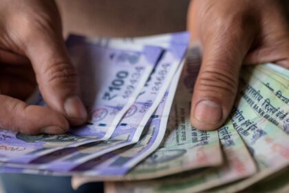 Rupee depreciates freely, depreciating by 60 paise to hit an all-time low of Rs 93.49 against the US dollar