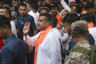 TMC and BJP workers clash during Suvendu Adhikari's visit to polling station in Kolkata