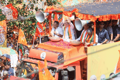 BJP's carpet bombing battle plan against Bengal - Amit Shah to camp for 15 days, top players to follow