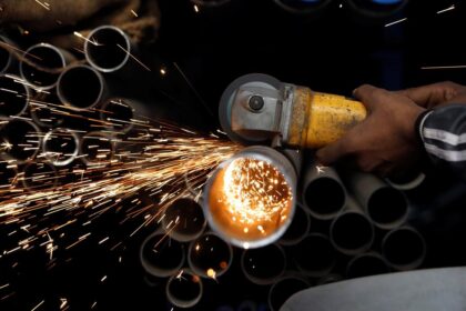 Impact of the West Asian crisis: Manufacturing PMI sharply declines to nearly 53.9, the lowest level in four years, in March 2026