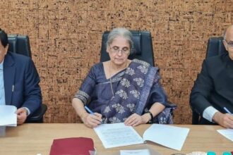 Delimitation Commission for J&K UT, headed by Chairperson Justice (Retd.) Ranjana Prakash Desai, ex-officio members CEC Sushil Chandra (L) and State Election Commissioner, J&K, K K Sharma (R). (PTI Photo)