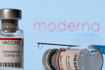 Moderna's mRNA influenza vaccine outperforms standard vaccination in late-stage trials