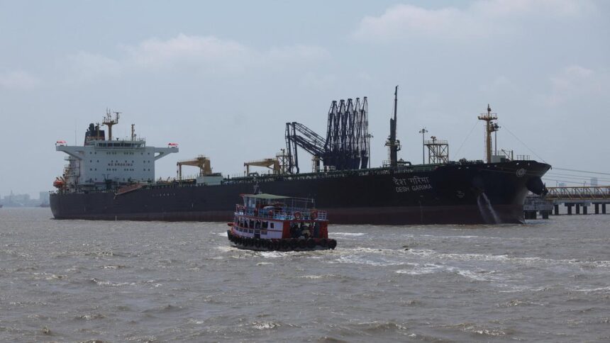 India's crude oil imports fell by 4.3% in April this year, but the bill still doubled due to price hikes