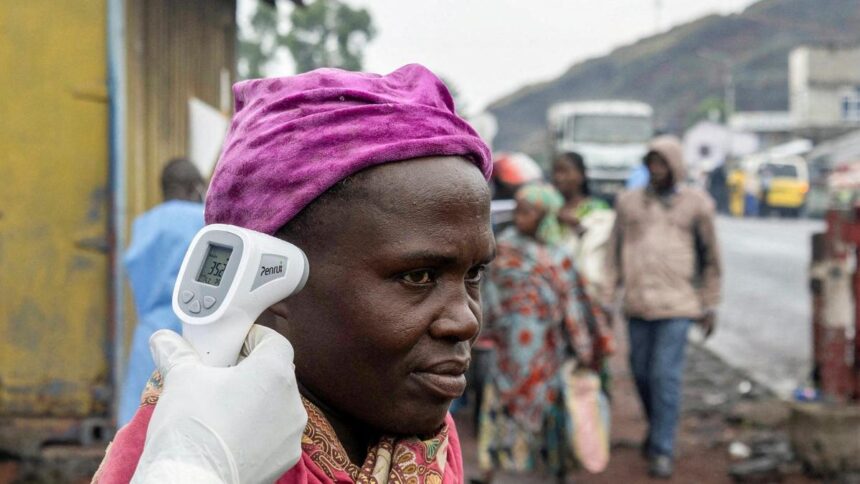 A person infected with Ebola hemorrhagic fever has been confirmed in the Congo region, an area controlled by rebel groups, far from the epicenter of the Ebola hemorrhagic fever.