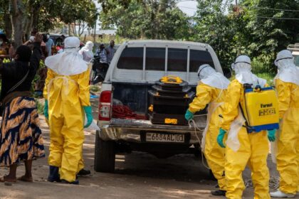 Canada imposes Ebola-related travel ban, Bahamas to strengthen testing