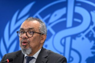 WHO announces that the risk of spreading Ebola hemorrhagic fever is high locally but low globally