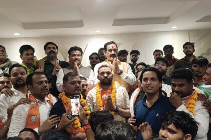 A ‘mass defection’ denied by Congress, marathon meetings: Behind Narottam Mishra’s bid to reclaim Datia