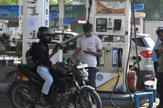 Government to revise fuel export tax for two weeks from June 1, while keeping domestic rates unchanged