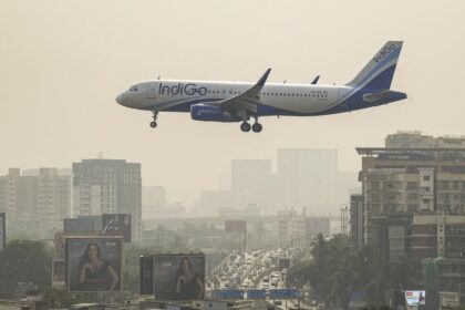 IndiGo posts a loss of Rs 2,537 million in the fourth quarter due to currency effects and difficult business environment