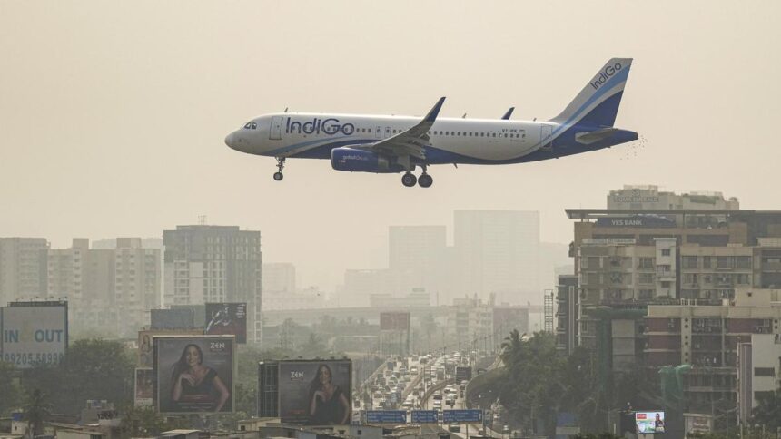 IndiGo posts a loss of Rs 2,537 million in the fourth quarter due to currency effects and difficult business environment