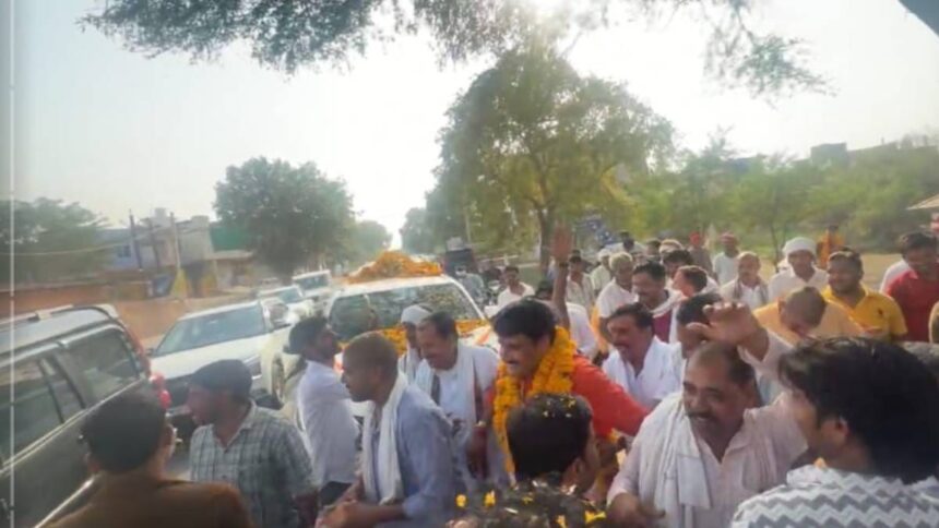 Days after Prime Minister Modi called for austerity, the Bharatiya Janata Party sacks the Kisan Morcha leader for violating discipline over the motorcade rally.