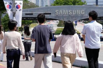 Samsung employees begin voting on pay agreement, some non-Tip employees oppose