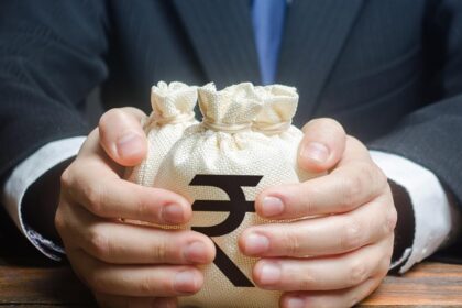 FPI holdings in Indian stocks hit 14-year low