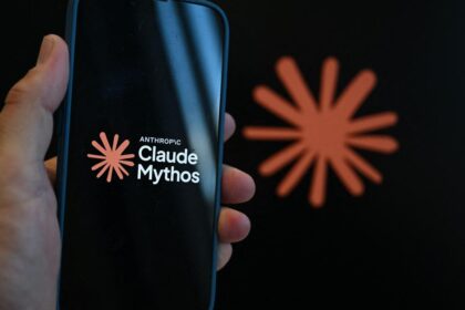 IT giant's stock price falls as Claude's new model ``poses risk'' to earnings