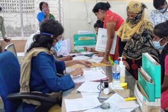 One Leg: Women, Work, and Tuberculosis in Mumbai