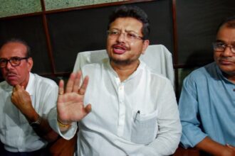 Will the Speaker be able to accept the TMC rebels' LoP? In the aftermath of Sena split, Mamata suggests she may win the battle but may lose it