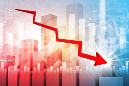 The stock market crashes in early trading. Sensex Tank 700 points