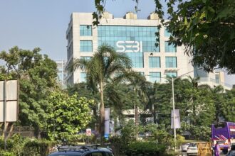 SEBI proposes to restrict salary disclosure of top AMC employees