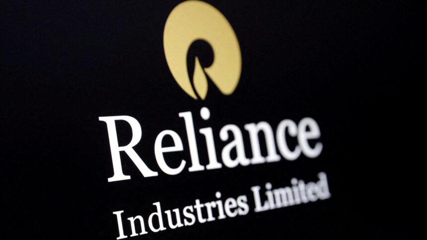 RIL Q1 profit decreased 22% due to inclusion of Asian Paints profit in the same period last year