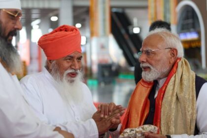 Prime Minister Modi meets Chief Minister Sahakand Balan, explains why Punjab's largest Dalit temple is politically important